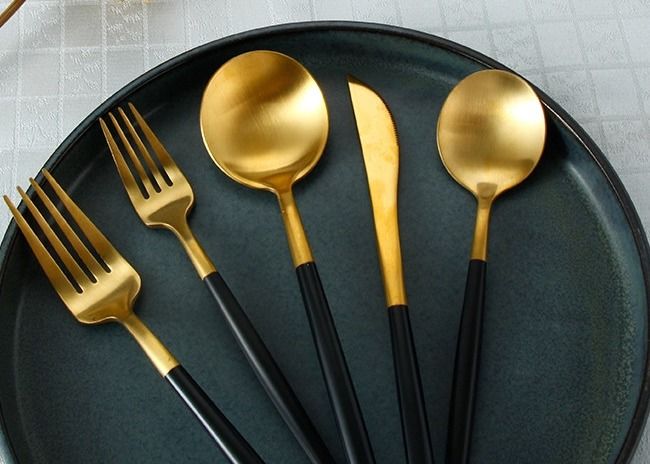 20pcs SUS304 Gold Plated Eating Utensils With Black Handle