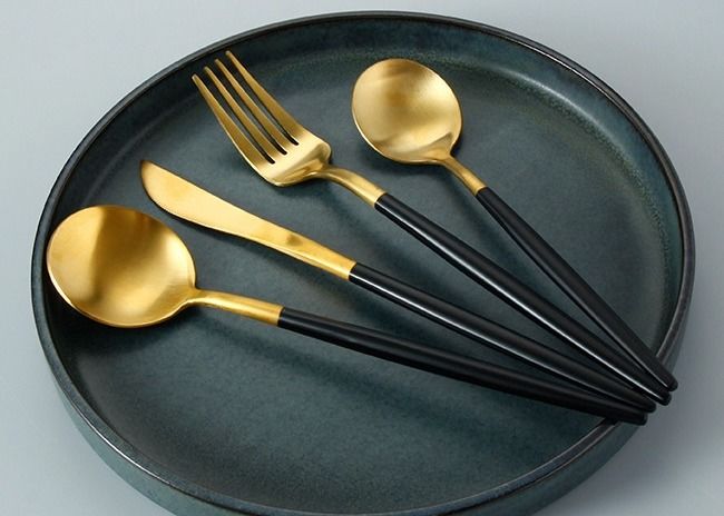 20pcs SUS304 Gold Plated Eating Utensils With Black Handle